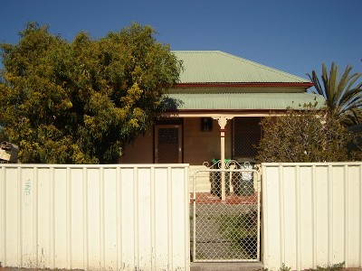 A Hop Skip and Jump to Centro Shopping Centre Picture A Hop Skip and Jump to Centro Shopping Centre Picture