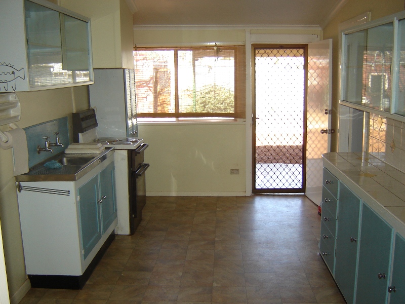 Must Sell Now Picture 2