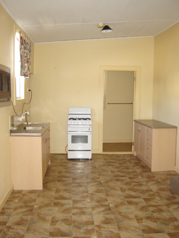 171 Cobalt Street - Price Reduction - What a Bargain! Picture 2