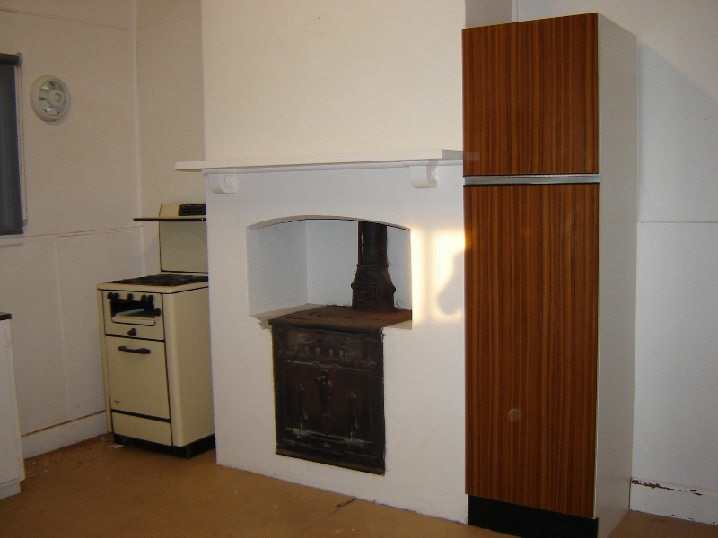 596 Blende Street Picture 3