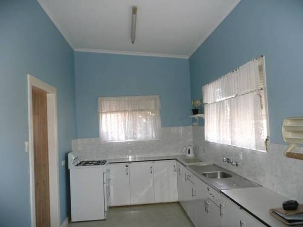 Central 3 Bedroom Picture 2