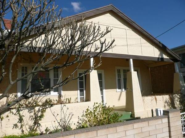 Central 3 Bedroom Picture 1