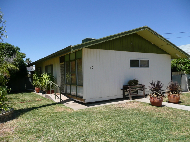 Comfortable & Cosy Picture 1