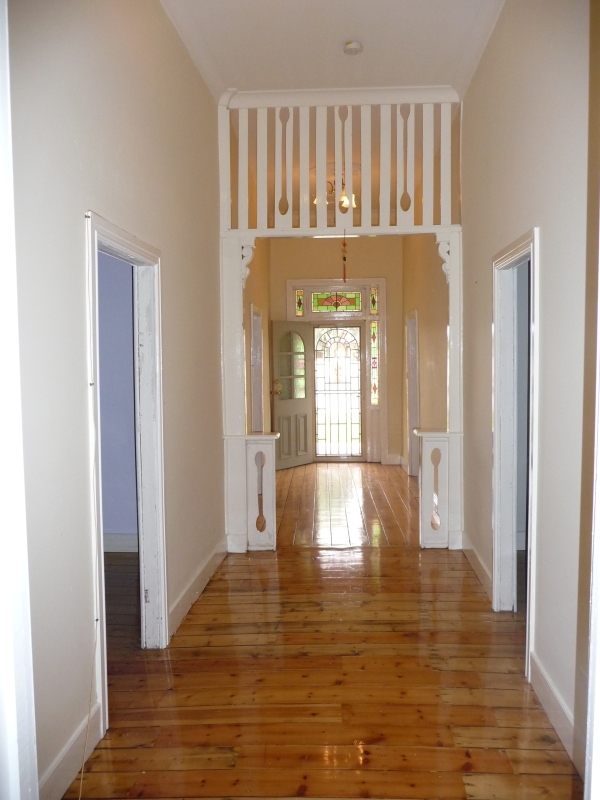 Good Bones & More Picture 2