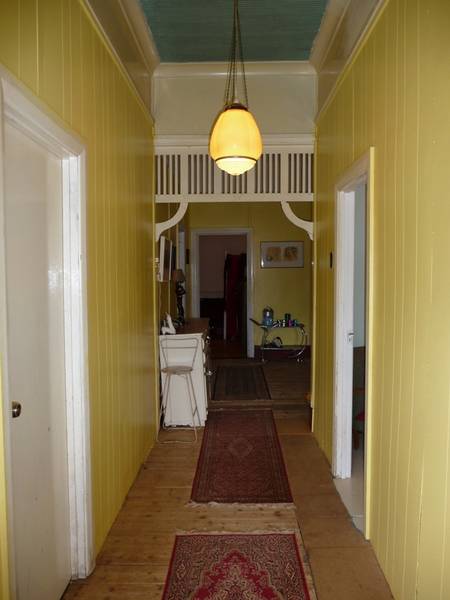 Large Block, Large House Picture 3