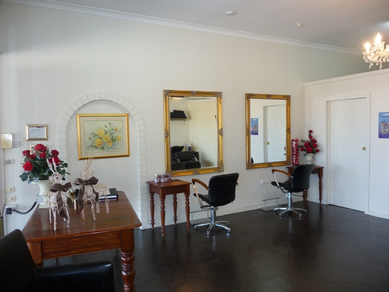 Small Shop Picture 3