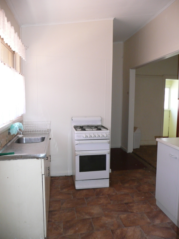 294 Brookfield Ave Picture