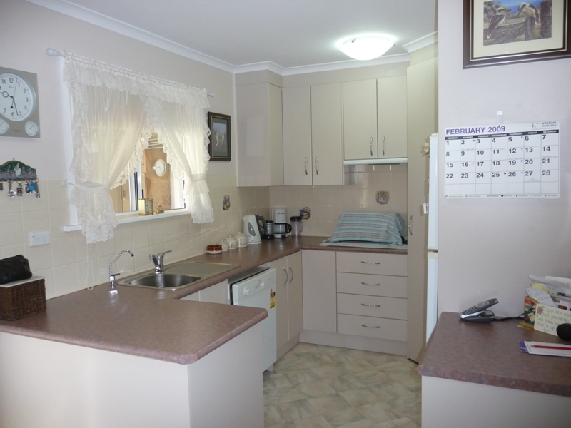 Modern Kitchen & Bathroom Picture 2