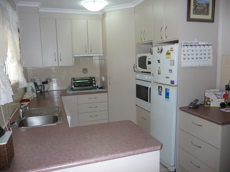 Modern Kitchen & Bathroom Picture 3