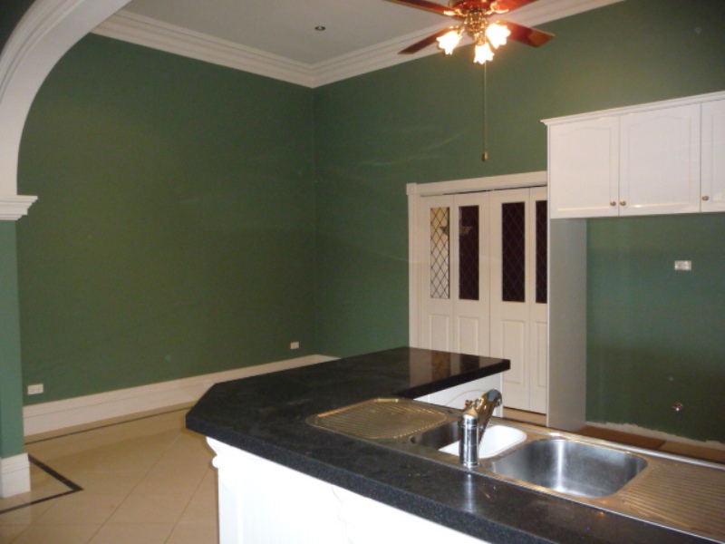 Charm Aplenty Picture 3