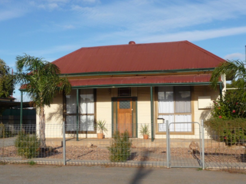 Deceiving Street Appearance Picture 1