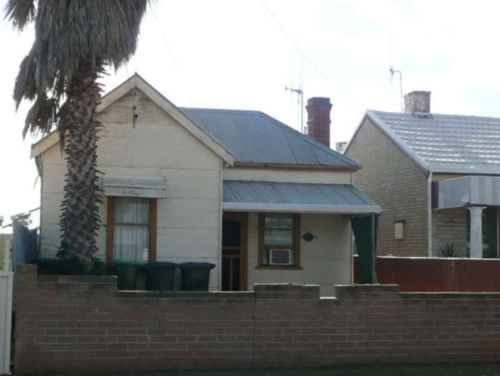 Sentimental Charm Picture 1