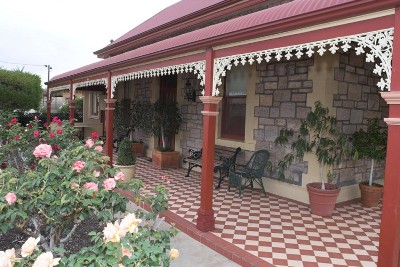 Quality 3 or 4 Bedroom Picture