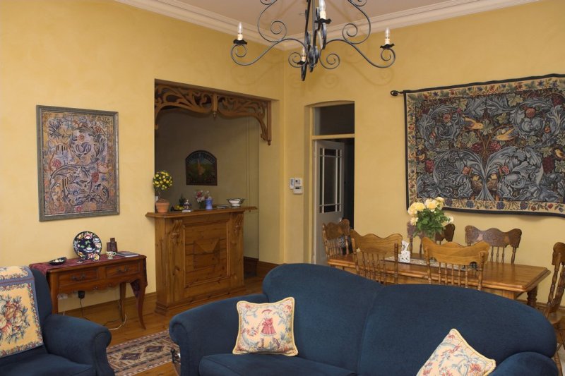 Quality 3 or 4 Bedroom Picture 3