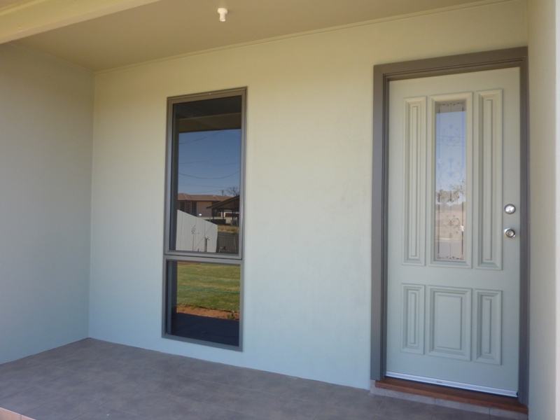 4 Bedroom & New Kitchen Picture 3