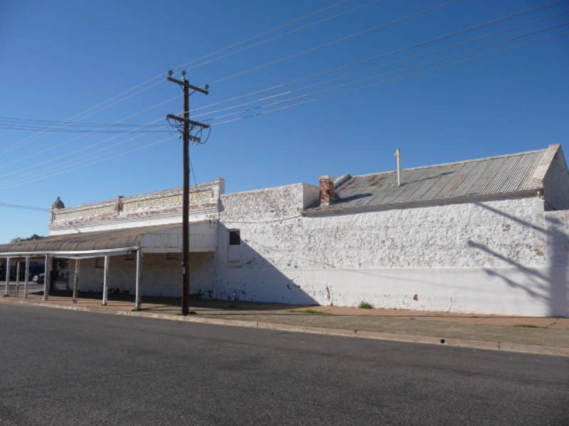 Prominent Corner Picture 3