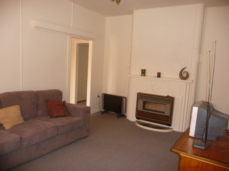 225 Jamieson Street Picture 3