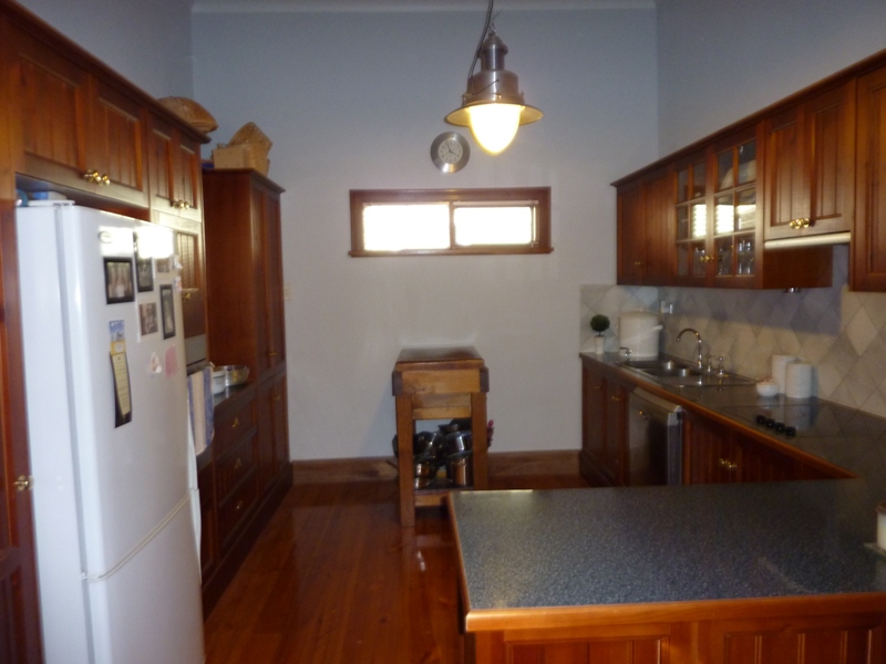 Charming & Well Located Picture 2