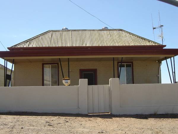 596 Blende Street Picture 1