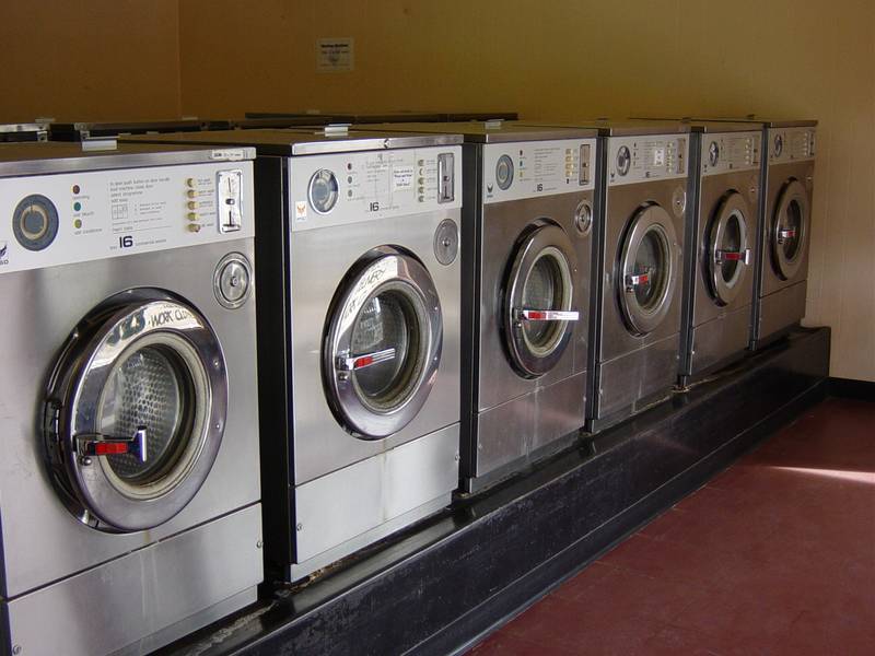 Passing Traffic Aplenty Picture 3