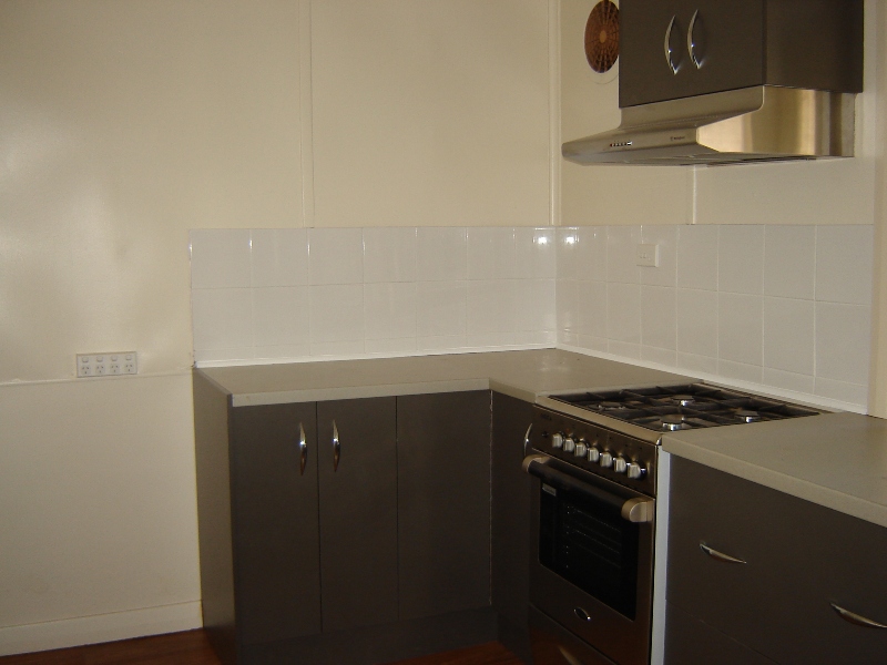 183 Zebina Street Picture 3