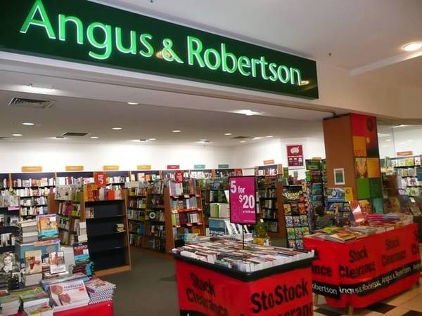 Angus & Robertson Bookstore Picture 2