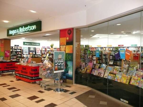 Angus & Robertson Bookstore Picture 3