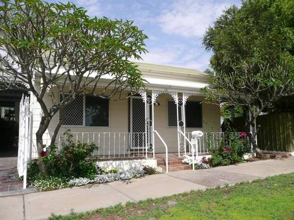 Entertainer's Paradise Picture 1