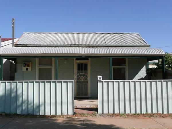 Central Cottage Picture 1