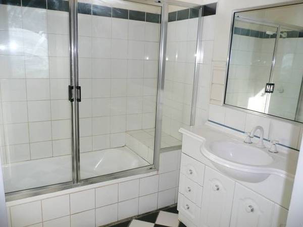 Central Cottage Picture 2