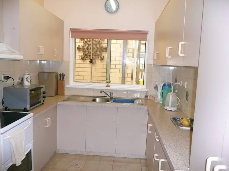 Look Inside Picture 2