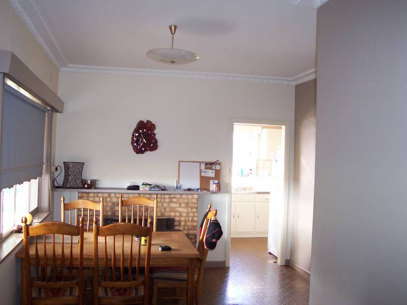 5 ACRES & HUGE SHEDDING Picture 3