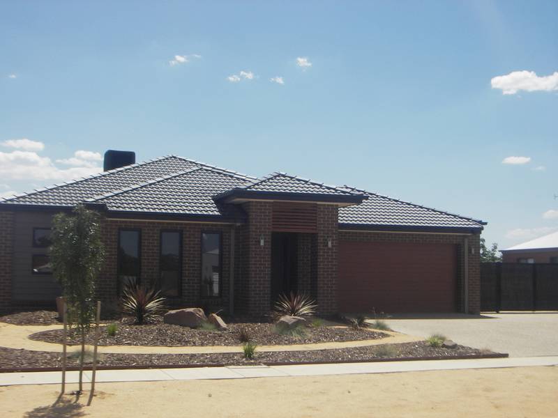 Eligant Family Home Picture 1