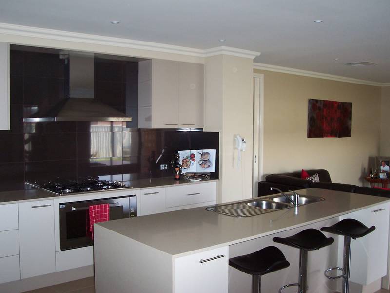 Eligant Family Home Picture 2