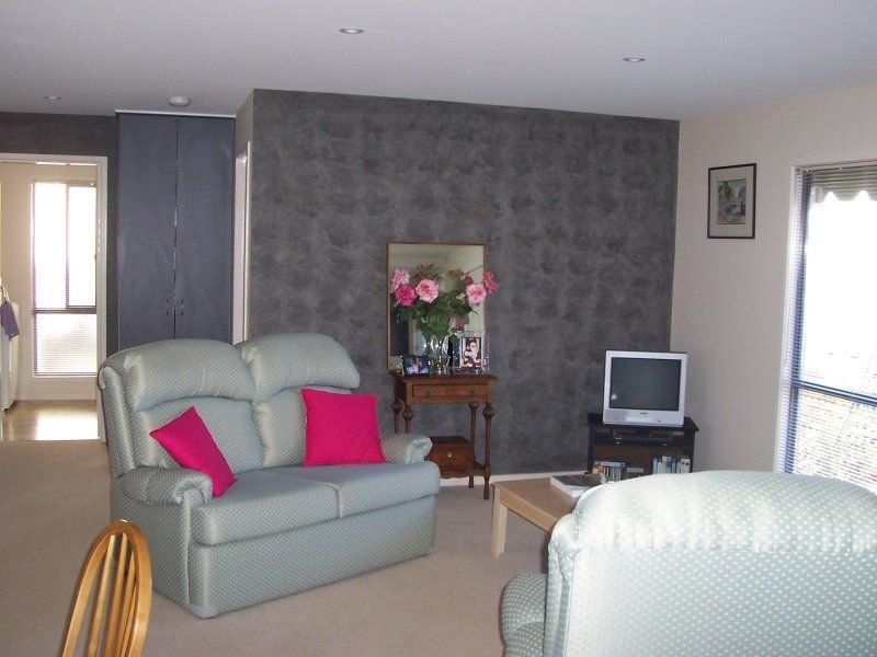 WHAT A BEAUTY Picture 3