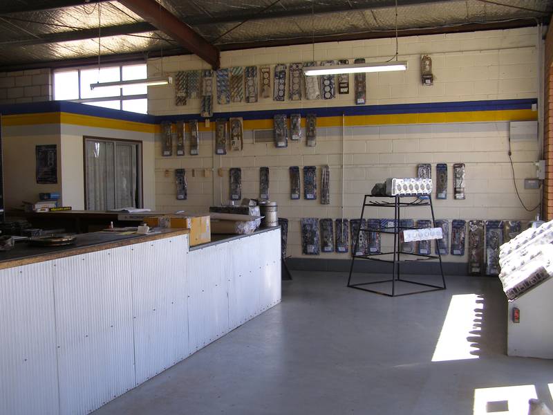 AUTOMOTIVE MACHINING AND ENGINE RECONDITIONING Picture 1