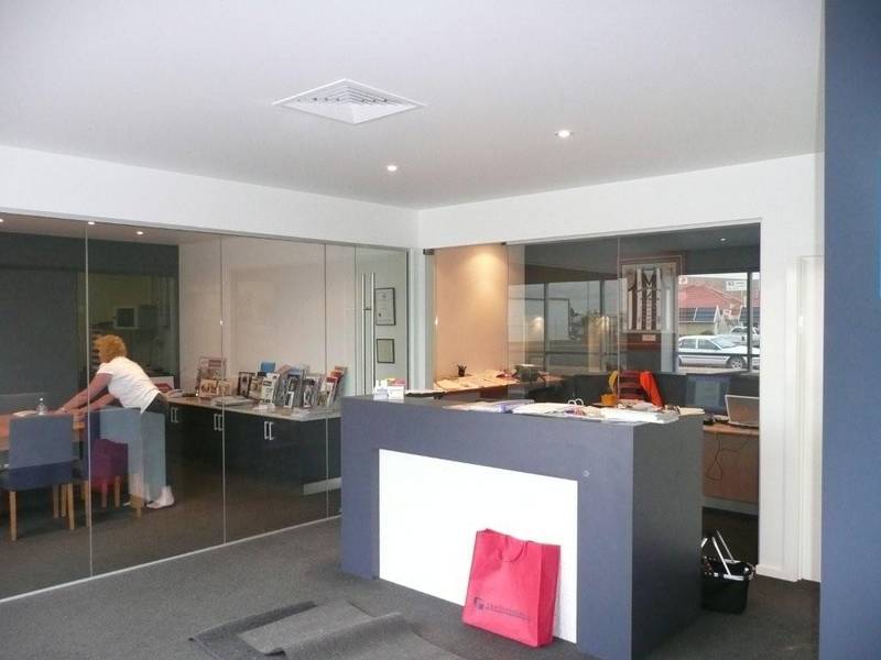 COMMERCIAL LEASEHOLD Picture 3