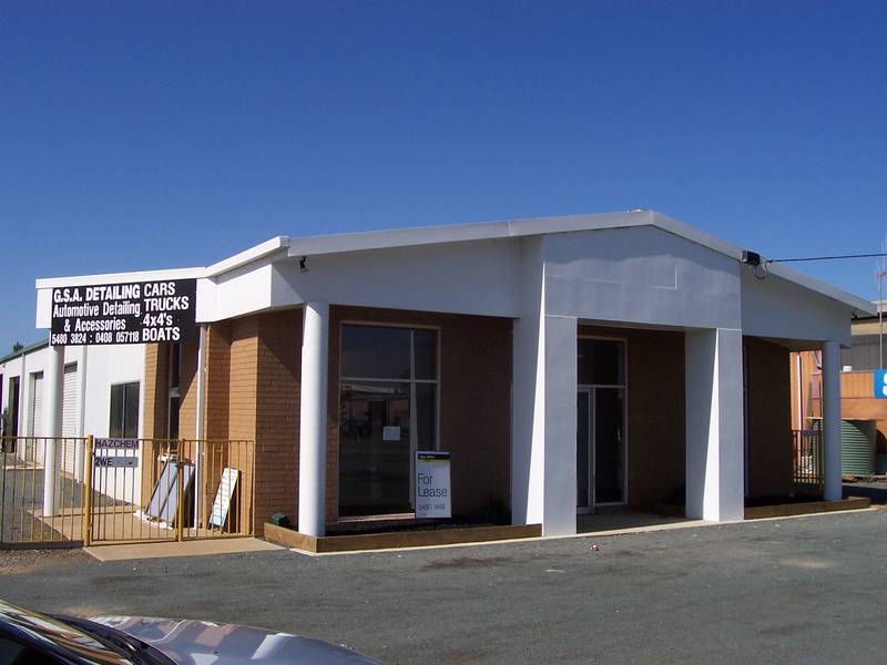 HIGH PROFILE COMMERCIAL PROPERTY Picture 3