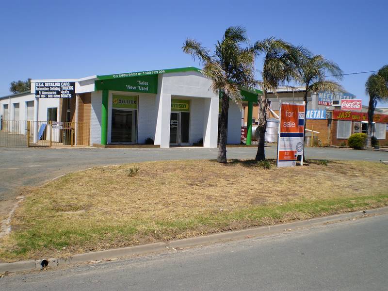 HIGH PROFILE COMMERCIAL PROPERTY Picture 2