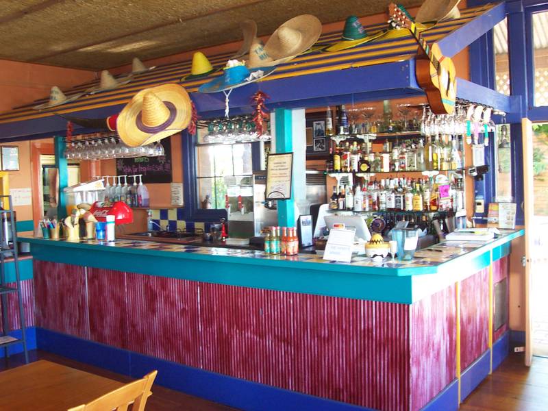 LICENSED FAMILY RESTAURANT Picture 3