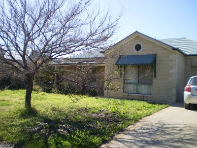 QUIET COURT Picture QUIET COURT Picture