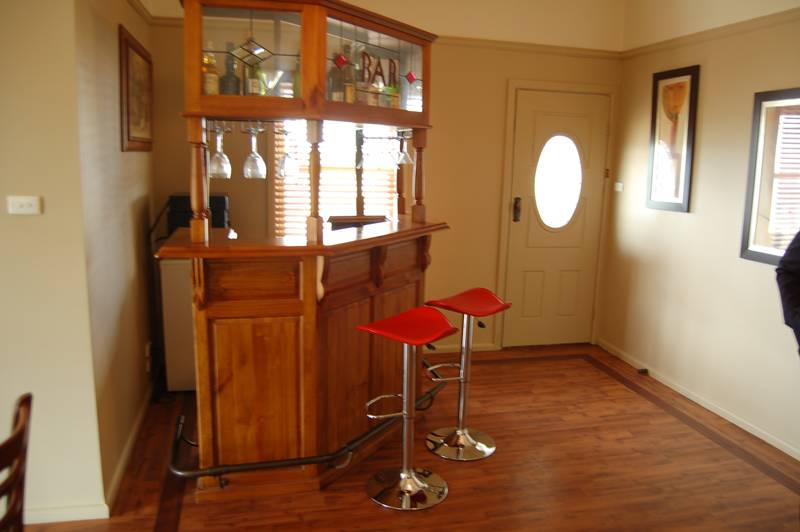 Rural Retreat Picture 3