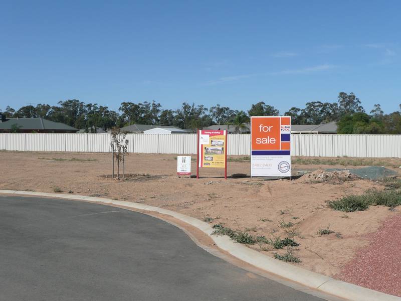 OPPORTUNITY AWAITS Picture 1