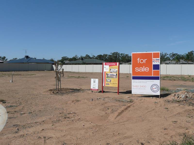 OPPORTUNITY AWAITS Picture 3