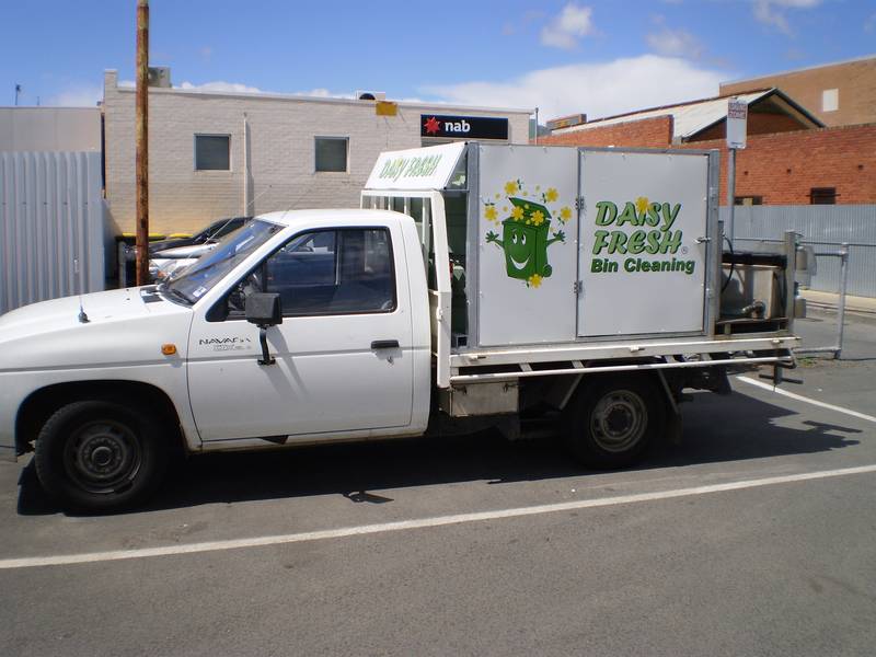 ONE PERSON BUSINESS Picture 2