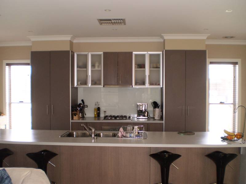 TEMPTING TOWNHOUSE Picture 3