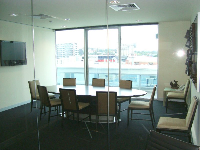 BRAND NEW OFFICE Picture 2