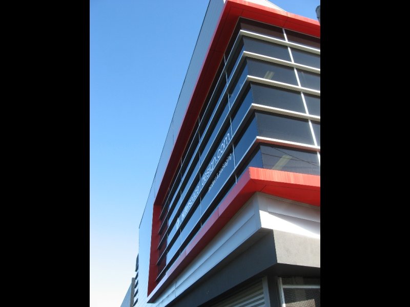 NEW & PRESTIGIOUS LANDMARK BUILDING Picture 2