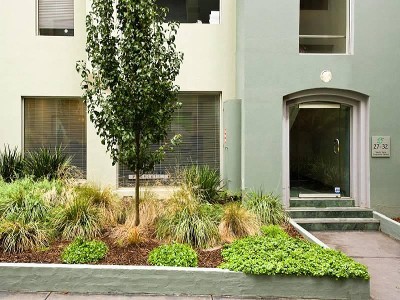 OFFICE WITH NATURAL LIGHT Picture OFFICE WITH NATURAL LIGHT Picture