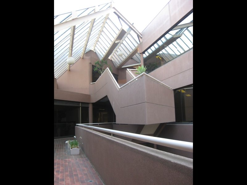 OFFICE/CONSULTING ROOM Picture 3